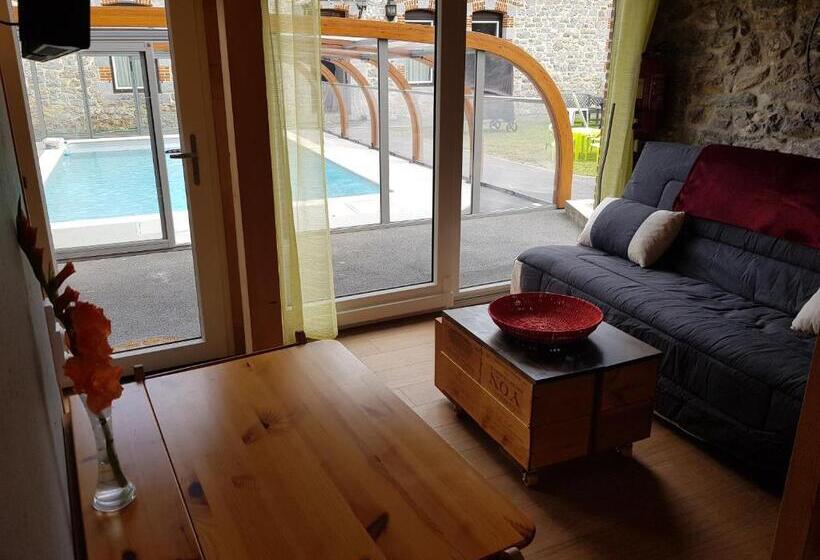 חדר סטנדרט, Duplex Swimming Cats