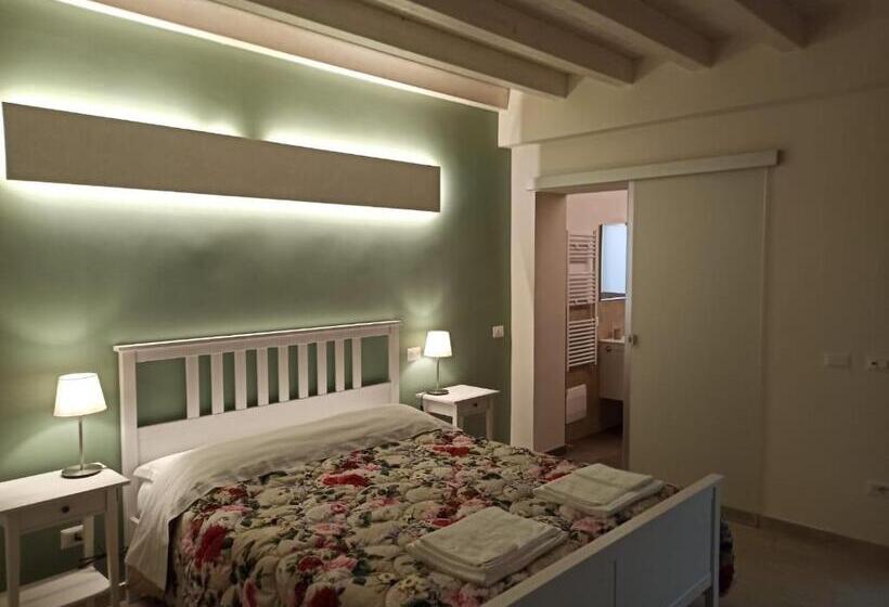 标准间, La Corte Di Emma E Ale