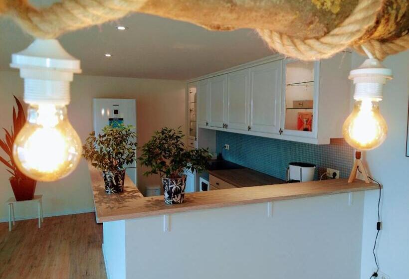 بنجلو قياسى غرفتين نوم, B&b Katoo