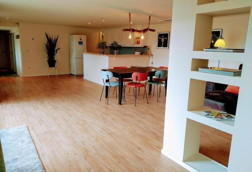 بنجلو قياسى غرفتين نوم, B&b Katoo