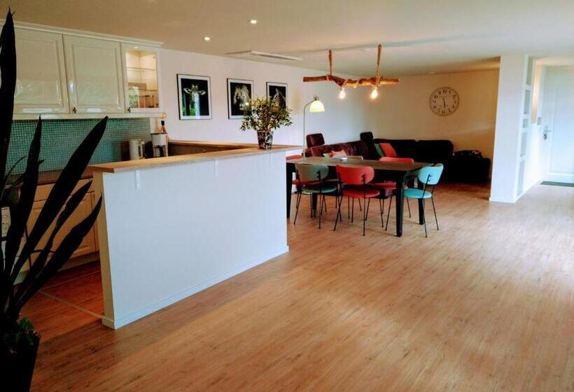 بنجلو قياسى غرفتين نوم, B&b Katoo