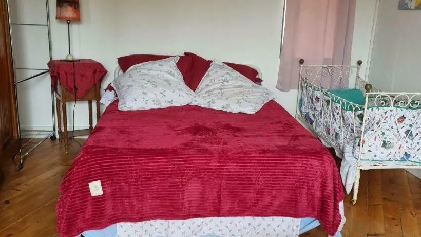 バス共有のスタンダードルーム, Chambre D Hôtes Les Jardins De Marie, Sci Charles Iii