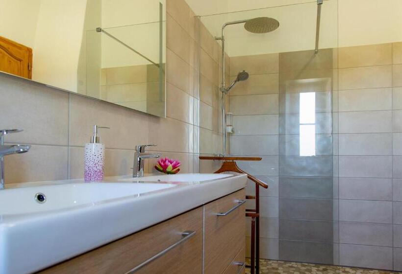 סוויטת 2 חדרי שינה, Le Clos De Bourginel