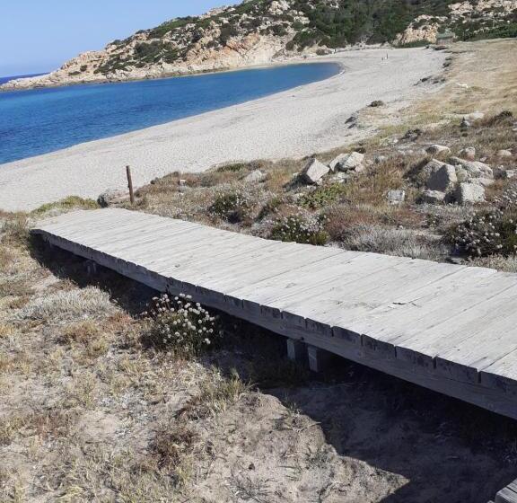 דירת חדר נוף לגינה, Casa Mirice In Residence Con Piscina ,wifi,climatizzatore Vicino Al Mare