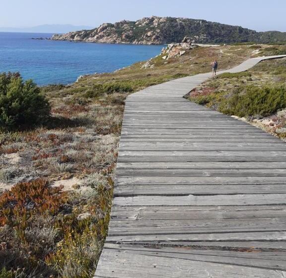 דירת חדר נוף לגינה, Casa Mirice In Residence Con Piscina ,wifi,climatizzatore Vicino Al Mare