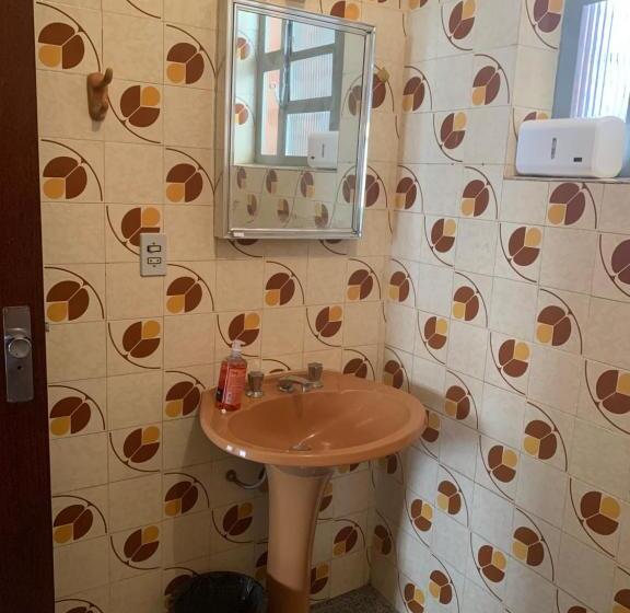 豪华房间, H One Hostel