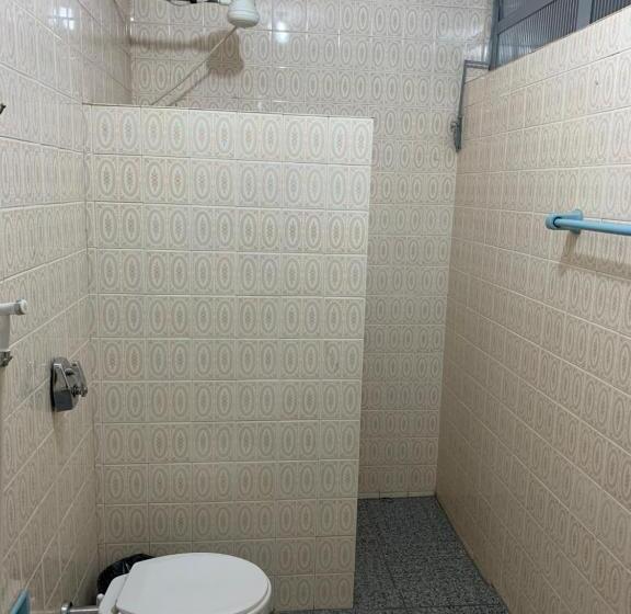 标准间, H One Hostel