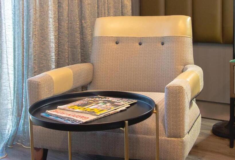 סוויטה נשיאותית, Mgb Hotel At 2ten