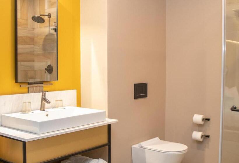 סוויטה נשיאותית, Mgb Hotel At 2ten