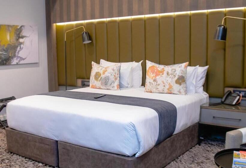 סוויטה נשיאותית, Mgb Hotel At 2ten