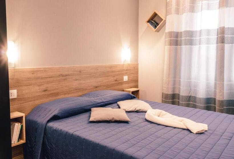 Deluxe Room Mountain View, Affittacamere Orchidea For Tourists And Hesperia Hospital