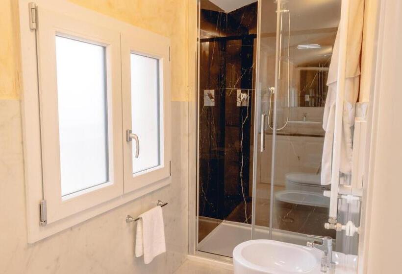 اتاق اکونومی, Affittacamere Orchidea For Tourists And Hesperia Hospital