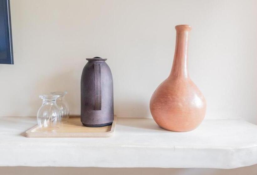 Номер Стандарт, Avra Tatajuba