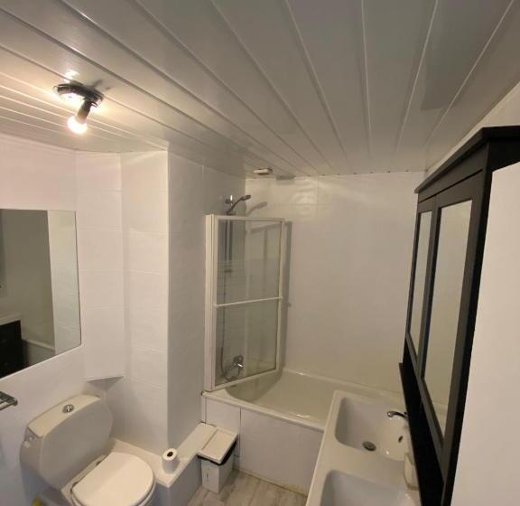 バス共有のスタンダードルーム, Chambre    Proche Gare Tgv Et Paris