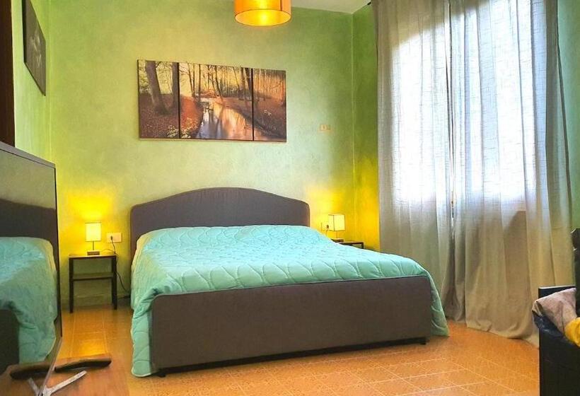 غرفة قياسية ثلاثية, B&b Naturista E Spa Mondoselvaggio