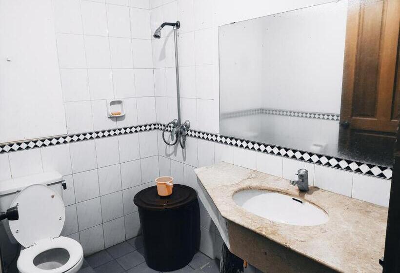 غرفة ديلوكس مطلّة علي البحر, Condominium Lippo Carita Selatan   Lantai Dasar