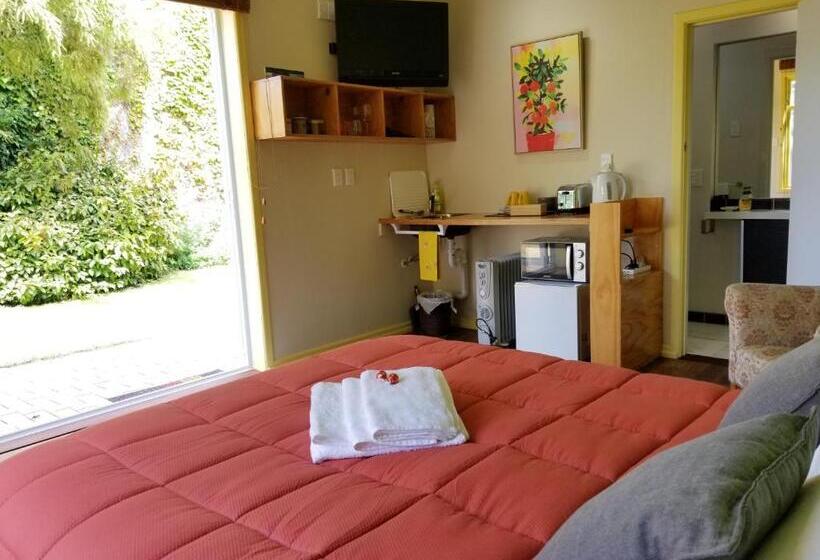 اتاق استاندارد با چشمانداز باغ, City Central Apartment – Modern, Private & Quiet