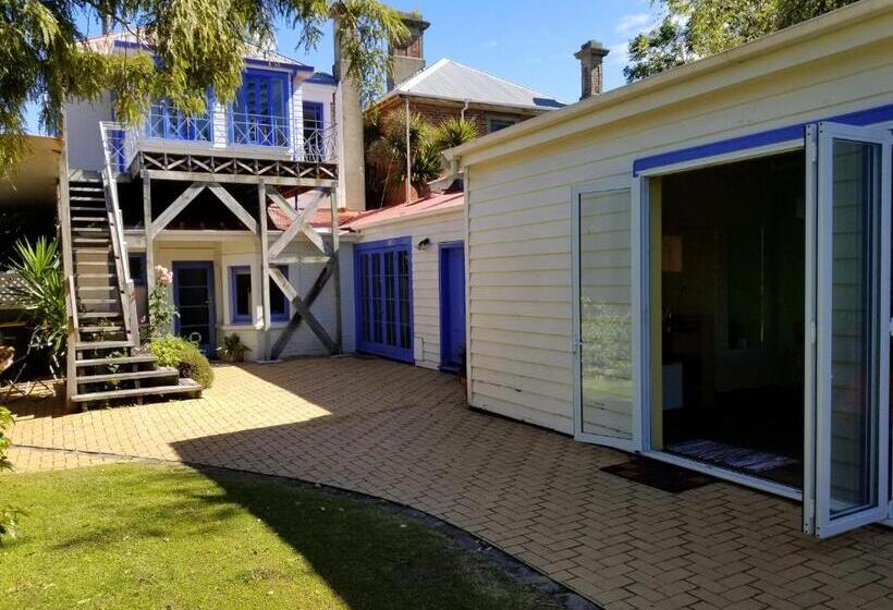 اتاق استاندارد با چشمانداز باغ, City Central Apartment – Modern, Private & Quiet