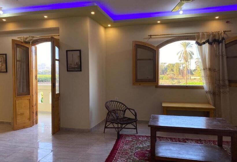 اتاق لوکس, Elsanosy Family Guest House   Luxor