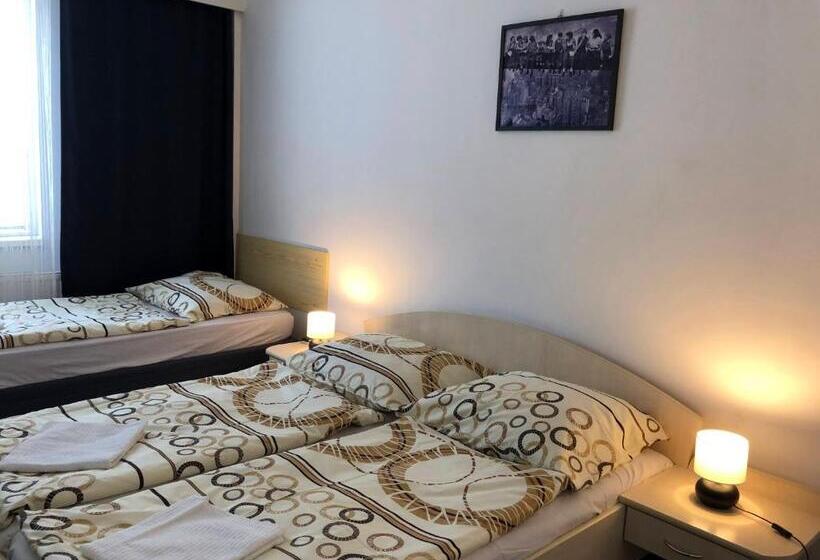 غرفة قياسية ثلاثية, Penzión šariš