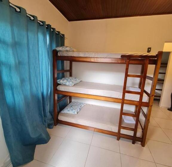 Кровать в Общей Комнате, Hostel 4 Elementos 200 Metros Da Praia De Pernambuco E Do Mar Casado