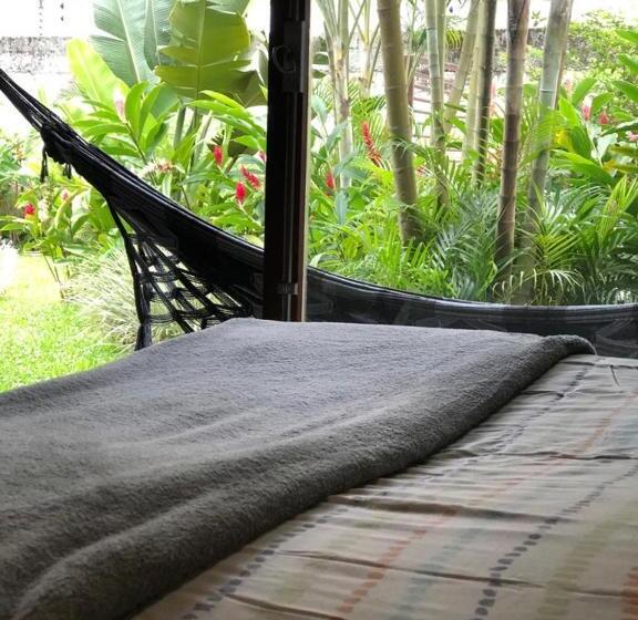 Люкс с Балконом, Hostel 4 Elementos 200 Metros Da Praia De Pernambuco E Do Mar Casado