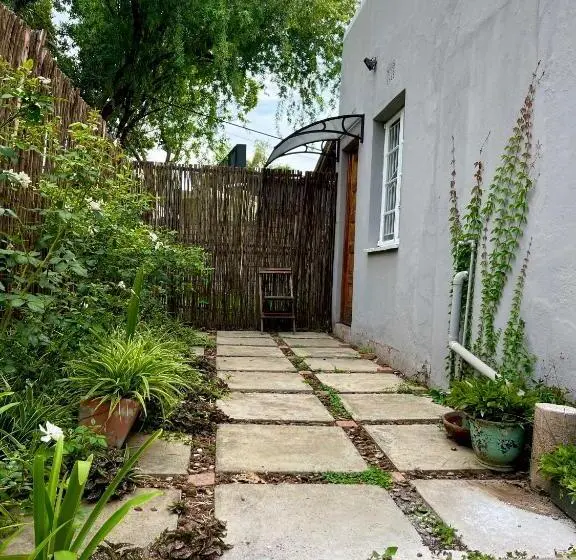 اتاق اکونومی, Wamelia Guesthouse