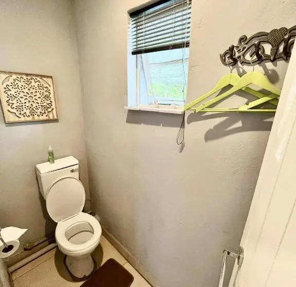اتاق اکونومی, Wamelia Guesthouse