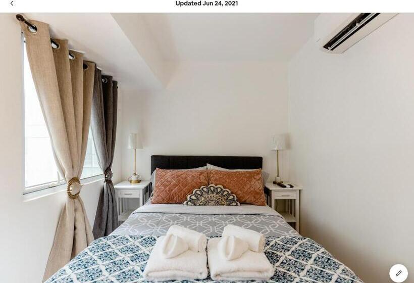 اتاق لوکس, The Rustic Haven 1