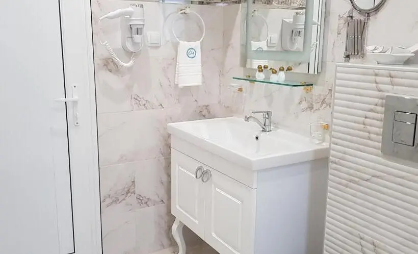 استودیوی استاندارد, Aparthotel Olympus Plaza