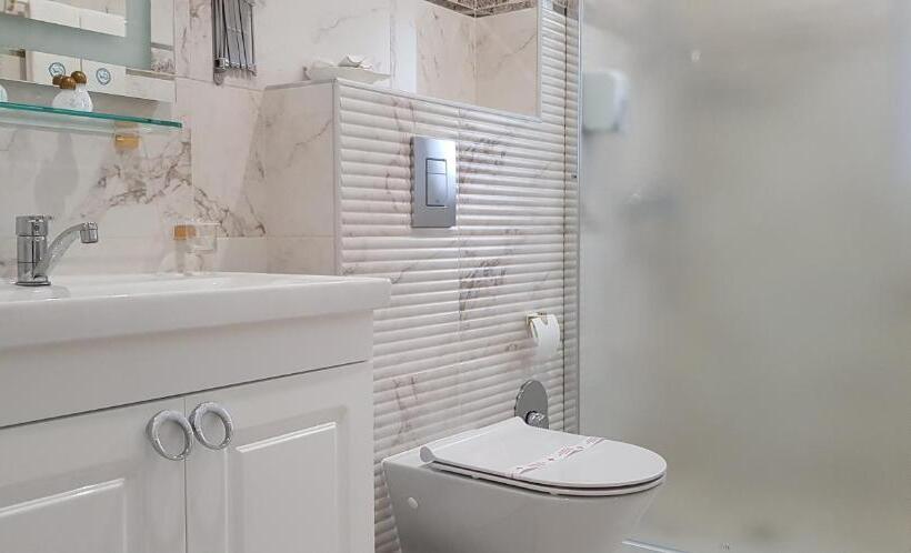 스탠다드 스튜디오, Aparthotel Olympus Plaza