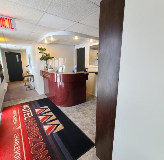 발코니가 있는 스위트, Horizon 777