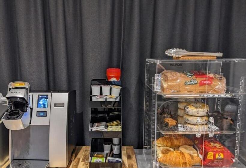 디럭스 룸, Horizon 777