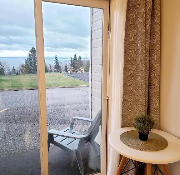 스탠다드 룸, Horizon 777