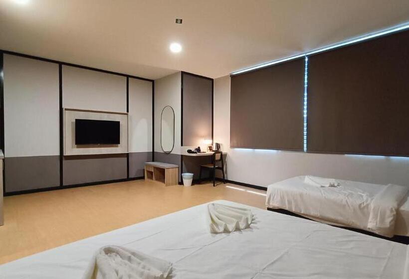 سوییت اجرایی, Urban Inn Sp Saujana