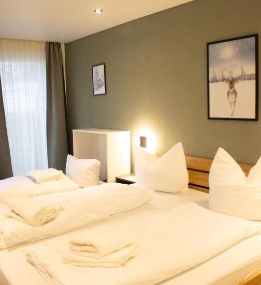 标准三人间, Fairrooms   24h Self Check In