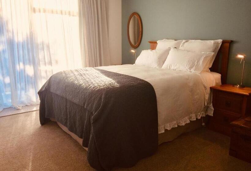 חדר דלוקס, Art Glass Studio