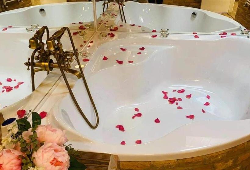 غرفة قياسية مزوَّدة بشُرفة, Gold Horse Vendégház