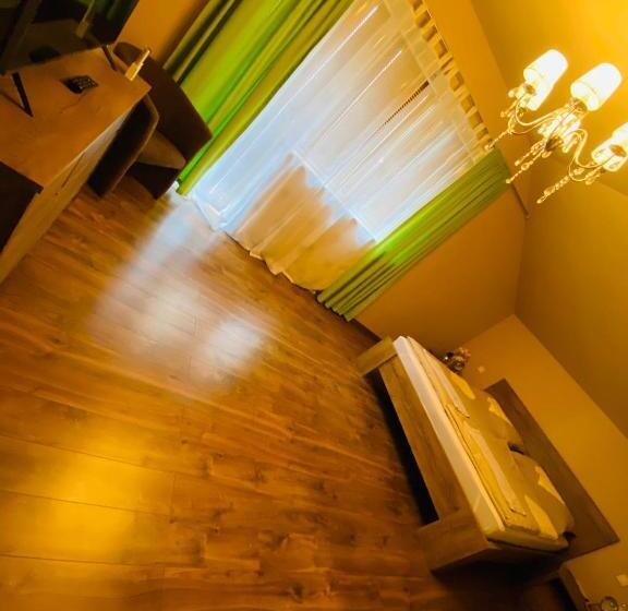 غرفة قياسية مزوَّدة بشُرفة, Gold Horse Vendégház