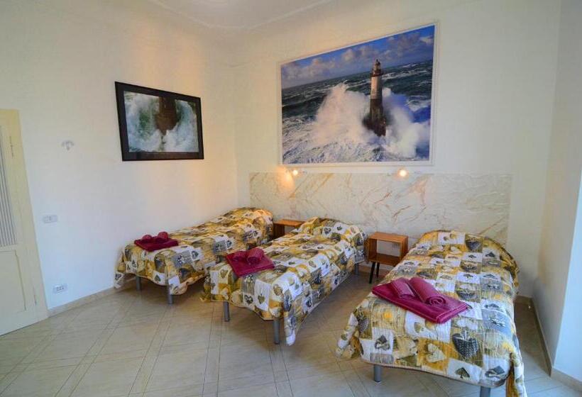 스탠다드 트리플 룸, La Marina