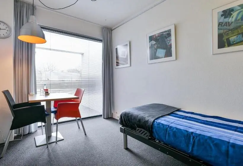 Economy Yhden Hengen Huone, Bedbijpet