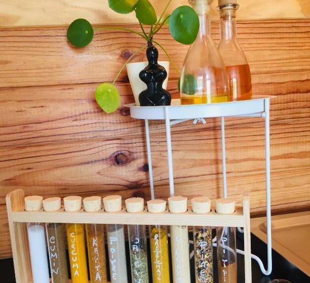 חדר משפחתי נוף לגינה, L App Art Des Ateliers Gerny