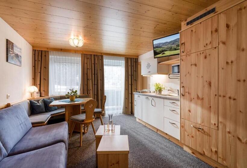 Апартаменты 1 Спальня Вид на Сад, Gästehaus Roland