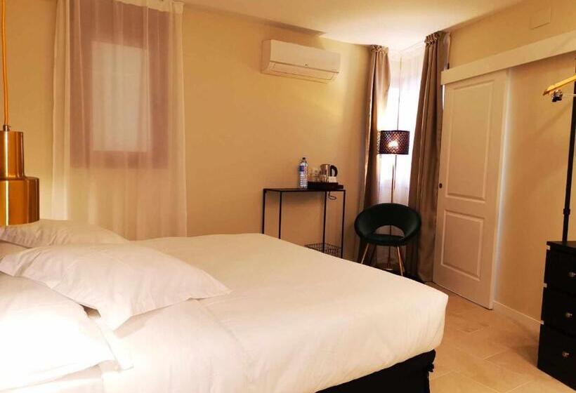 اتاق استاندارد با تخت بزرگ, El Silencio Boutique Room