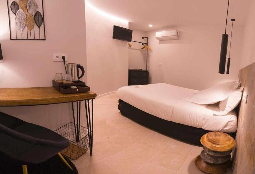 اتاق اکونومی, El Silencio Boutique Room
