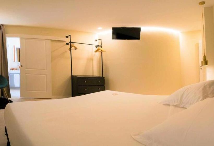 اتاق استاندارد با تخت بزرگ, El Silencio Boutique Room
