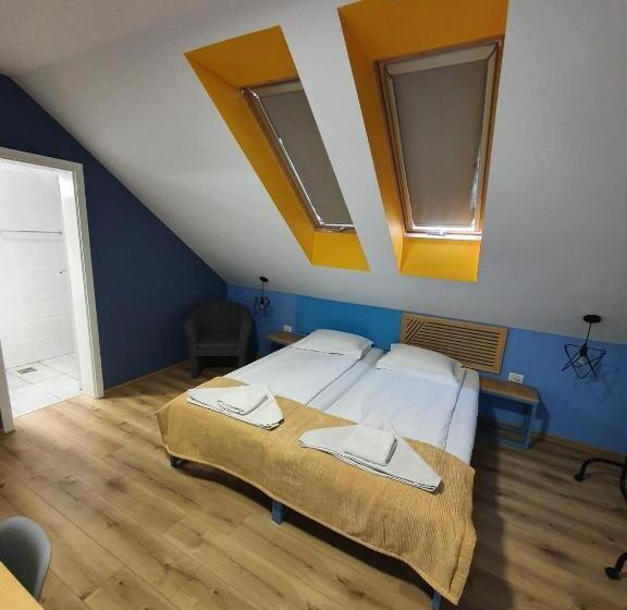 标准间, Pensiunea Urban Point