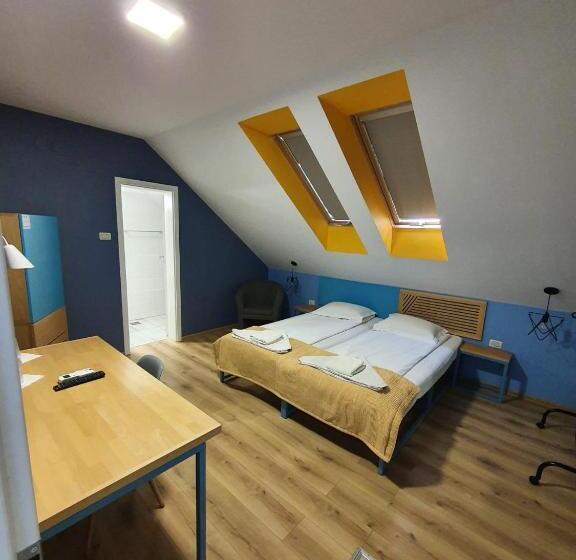 标准间, Pensiunea Urban Point