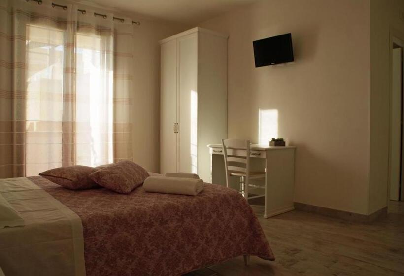 اتاق خانوادگی, Stella Fenicia