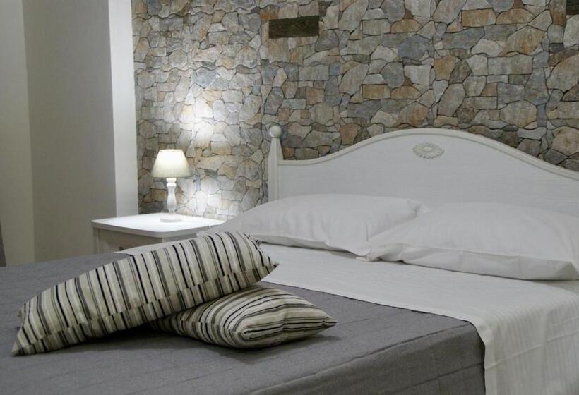 اتاق لوکس با بالکن, Stella Fenicia